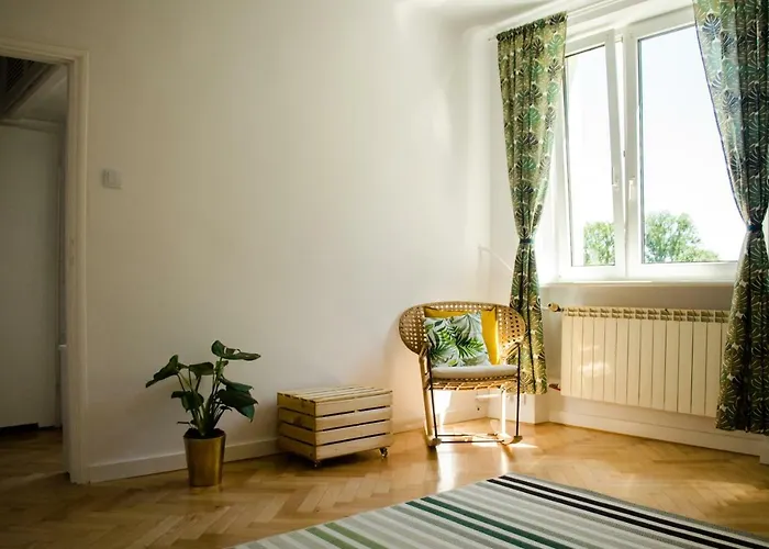 Apartment Slow Life Next To Metro Station Warsaw