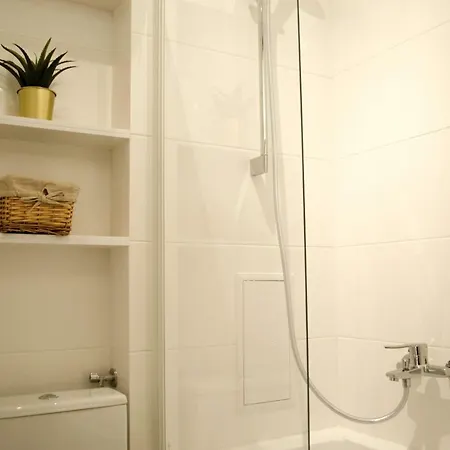 Apartman Slow Life Next To Metro Station *